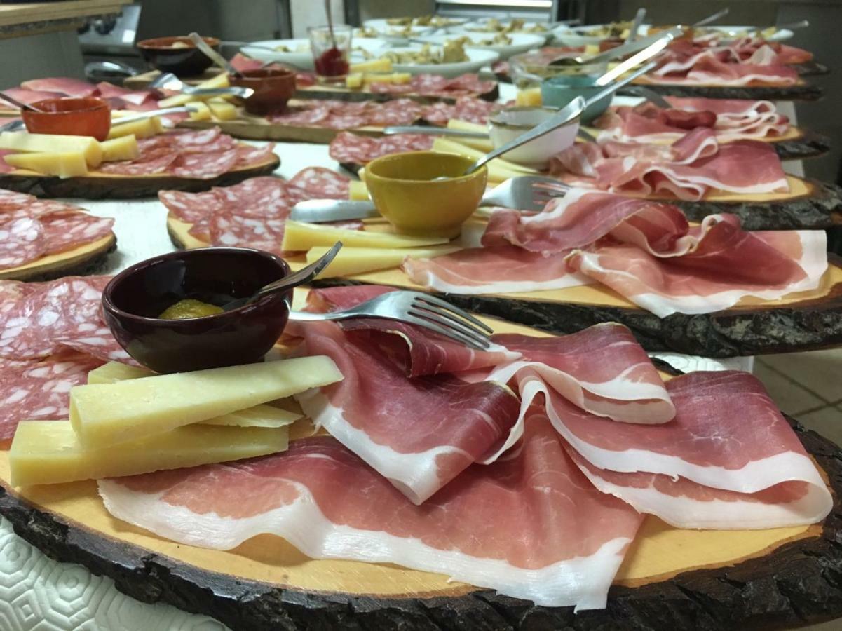 Agriristoro Podere S. Andrea マッサ・マリッティマ エクステリア 写真